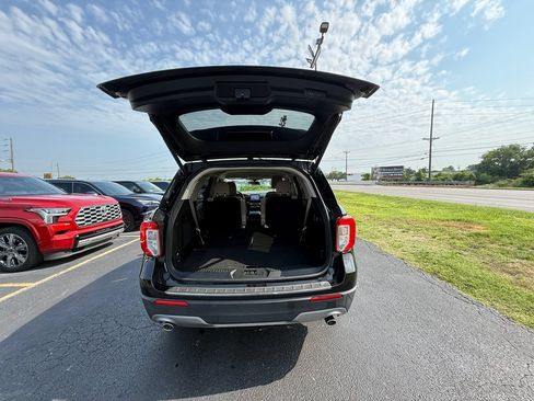 Used 2020 Ford Explorer Limited RWD image 5