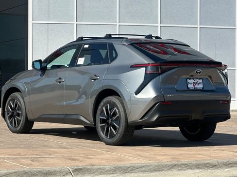 New 2026 Toyota bZ FWD image 6