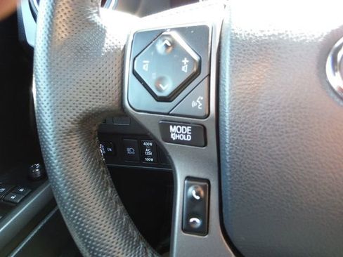 Used 2020 Toyota Tacoma TRD Sport AWD/4WD image 44