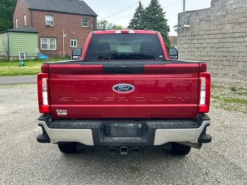 Used 2024 Ford F250 XLT AWD/4WD image 8