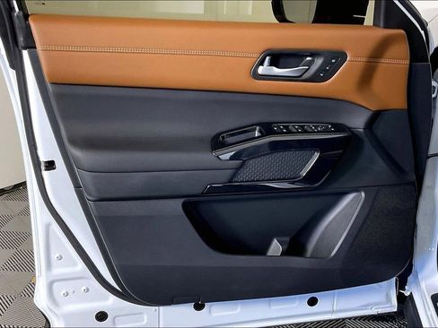 New 2026 Nissan Pathfinder Platinum w/ Cargo Package image 44