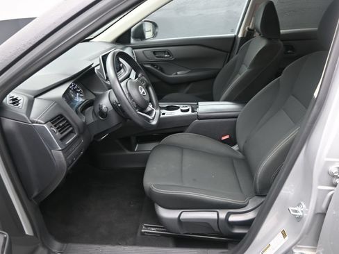 Used 2024 Nissan Rogue S AWD/4WD image 14