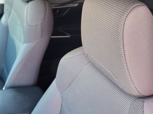 Used 2021 Toyota RAV4 LE w/ Carpet Mat Package (TMS) FWD image 15