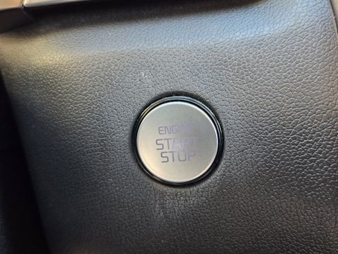 Used 2024 Kia Sorento EX AWD/4WD image 30
