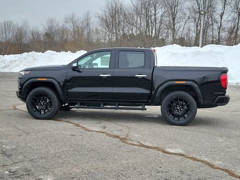 New 2026 GMC Canyon Denali w/ LPO, Denali Black Edition image 2