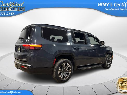 Used 2024 Jeep Wagoneer Series II w/ Flexible Seating Group AWD/4WD image 6