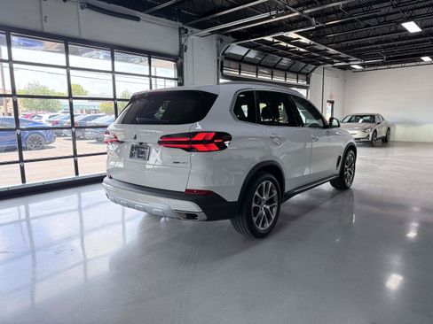 Used 2026 BMW X5 xDrive40i AWD/4WD image 6