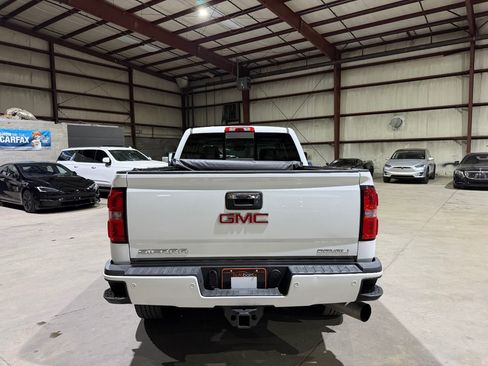 Used 2016 GMC Sierra 2500 Denali w/ Duramax Plus Package AWD/4WD image 6