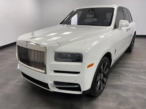 Used 2019 Rolls-Royce Cullinan AWD/4WD image 2