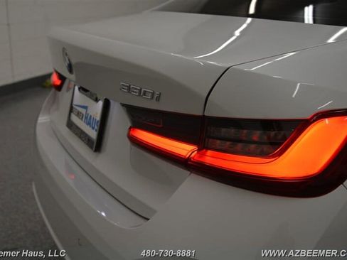 Used 2024 BMW 330i Sedan w/ Convenience Package RWD image 40