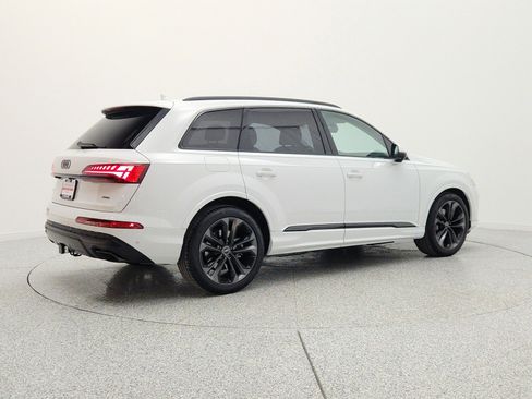 Used 2025 Audi Q7 3.0T Prestige w/ Prestige Package AWD/4WD image 5