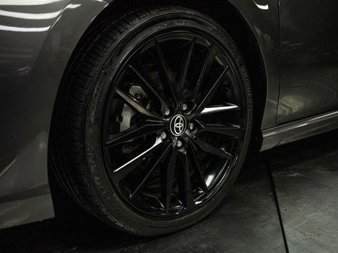 Used 2023 Toyota Camry XSE image 3