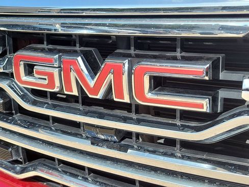 Used 2024 GMC Sierra 1500 SLT AWD/4WD image 31