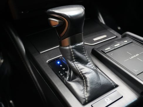 Used 2019 Lexus ES 350 w/ Accessory Package 2 image 24