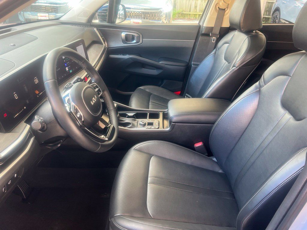 Certified 2024 Kia Sorento X-Line EX AWD/4WD image 4