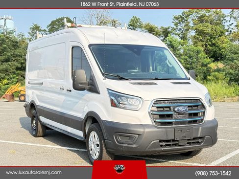 Used 2022 Ford E-Transit Medium Roof w/ Load Area Protection Package RWD image 4