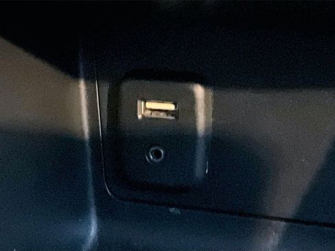 Used 2016 Chevrolet Colorado W/T w/ WT Convenience Package image 32