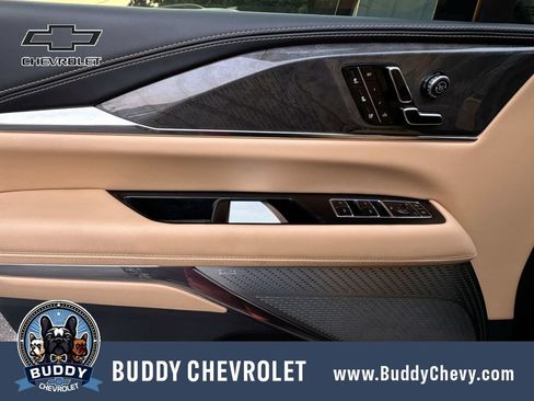 Used 2025 Cadillac Escalade IQ Sport 2 AWD/4WD image 15