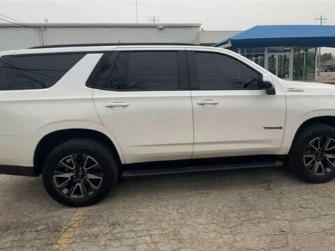 Used 2022 Chevrolet Tahoe Z71 w/ Z71 Off-Road Package image 9