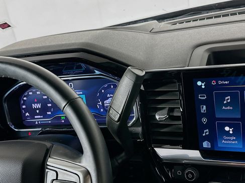 Used 2024 Chevrolet Silverado 1500 LT image 24