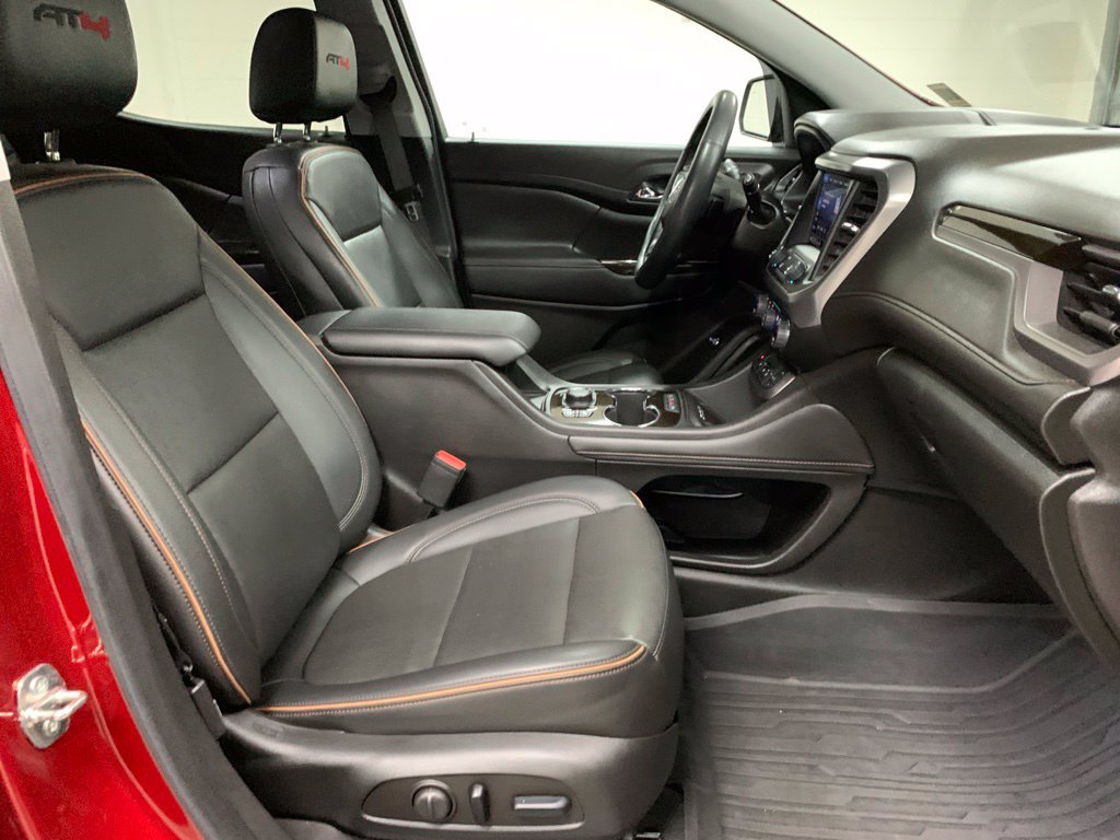 Used 2023 GMC Acadia AT4 w/ Technology Package AWD/4WD image 5