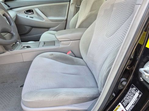 Used 2011 Toyota Camry LE w/ LE Extra-Value Pkg FWD image 16