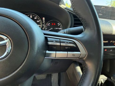 Used 2021 MAZDA MAZDA3 s FWD image 12