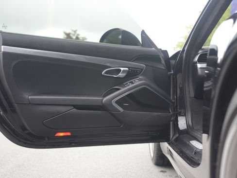 Certified 2018 Porsche 911 Carrera 4S AWD/4WD image 13