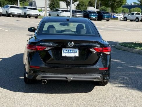Certified 2020 Nissan Sentra SR w/ Premium Package FWD image 6