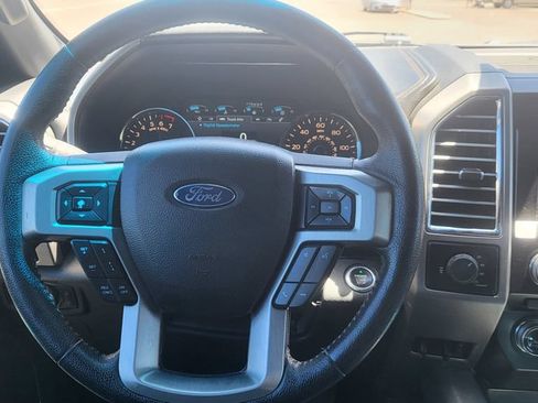 Used 2015 Ford F150 Platinum w/ Equipment Group 701A Luxury AWD/4WD image 29