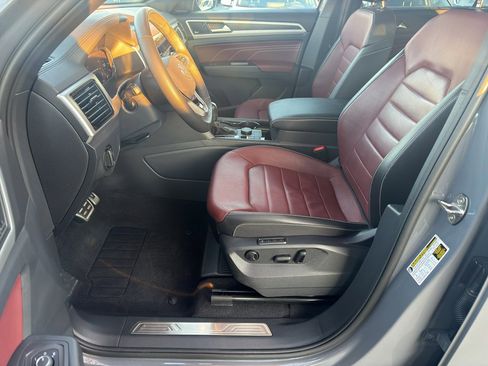 Used 2023 Volkswagen Atlas Cross Sport SEL Premium R-Line image 16