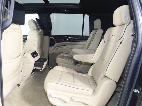 Used 2021 Cadillac Escalade ESV Premium Luxury AWD/4WD image 54