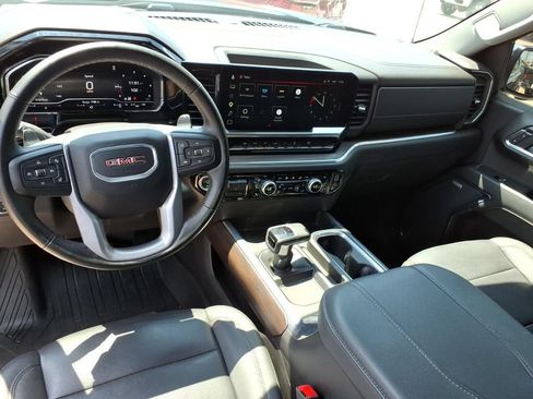Used 2024 GMC Sierra 1500 SLT w/ SLT Convenience Package AWD/4WD image 22