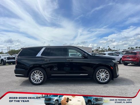 Used 2023 Cadillac Escalade Premium Luxury w/ Performance Package image 8