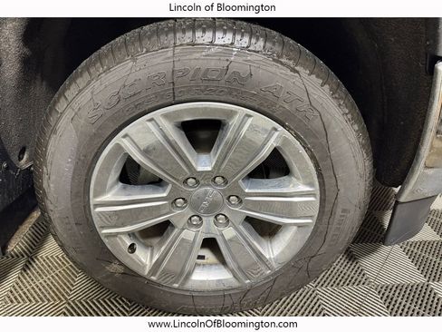 Used 2017 GMC Sierra 1500 SLE w/ SLE Value Package image 12