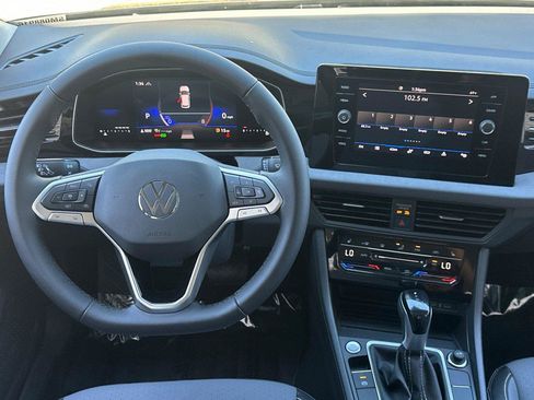 New 2025 Volkswagen Jetta SE image 13