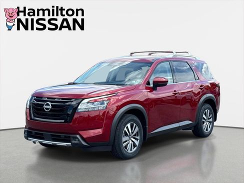 Used 2023 Nissan Pathfinder SL w/ Black Appearance Package AWD/4WD image 5