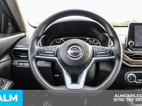 Used 2025 Nissan Altima 2.5 SV image 23