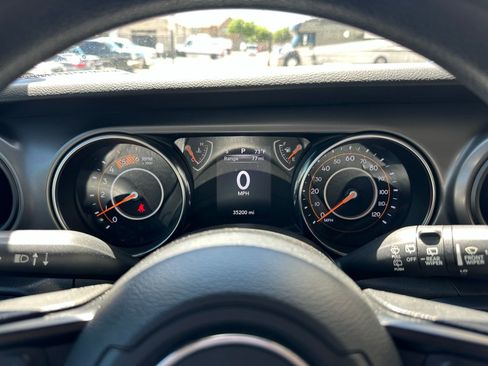 Used 2022 Jeep Wrangler Unlimited Sport image 12