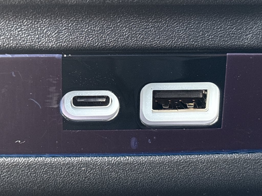 New 2027 Chrysler Pacifica Select FWD image 23