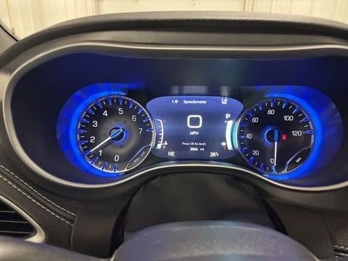 Used 2026 Chrysler Pacifica Select AWD/4WD image 16