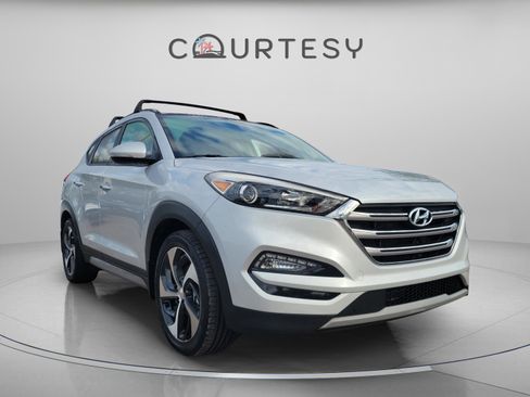 Used 2017 Hyundai Tucson Limited w/ Limited Ultimate Package 03 image 5