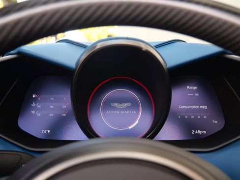 Used 2020 Aston Martin DBS Superleggera Volante RWD image 6
