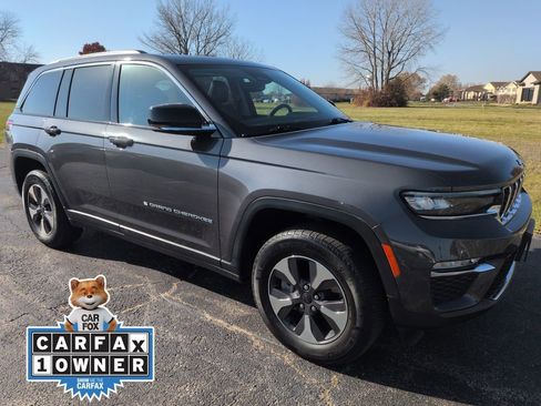 Used 2022 Jeep Grand Cherokee Limited 4xe image 8