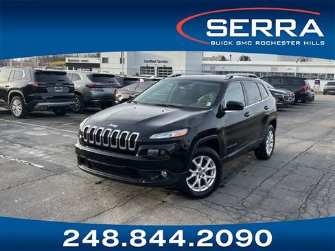 Used 2016 Jeep Cherokee Latitude w/ Cold Weather Group image 1
