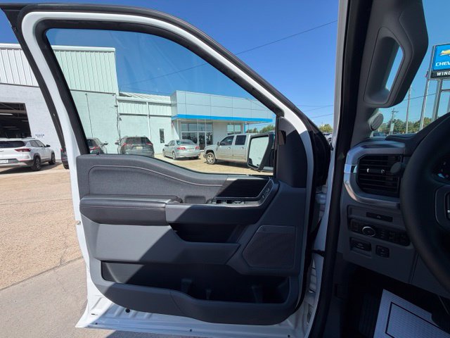 Used 2025 Ford F150 Lariat w/ Equipment Group 501A Mid AWD/4WD image 24