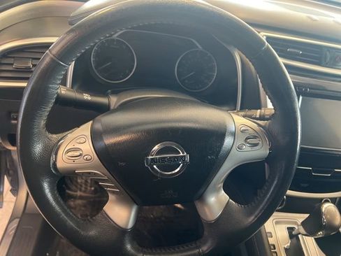 Used 2017 Nissan Murano SV image 19