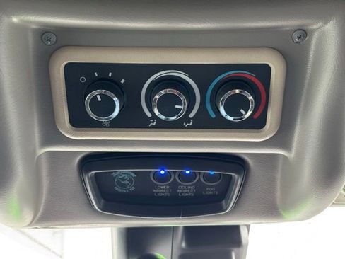Used 2019 GMC Savana 2500 RWD image 34