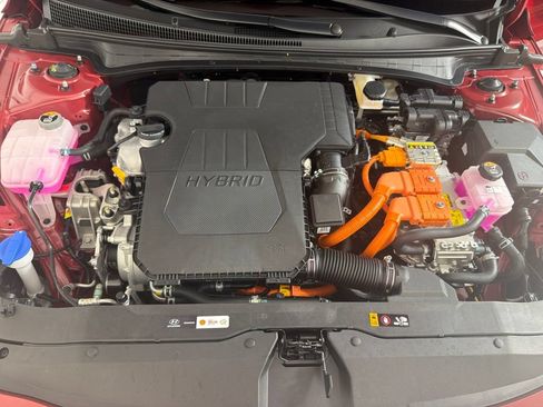 Certified 2025 Hyundai Elantra Hybrid FWD image 10