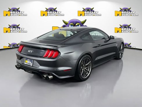 Used 2018 Ford Mustang GT RWD image 5